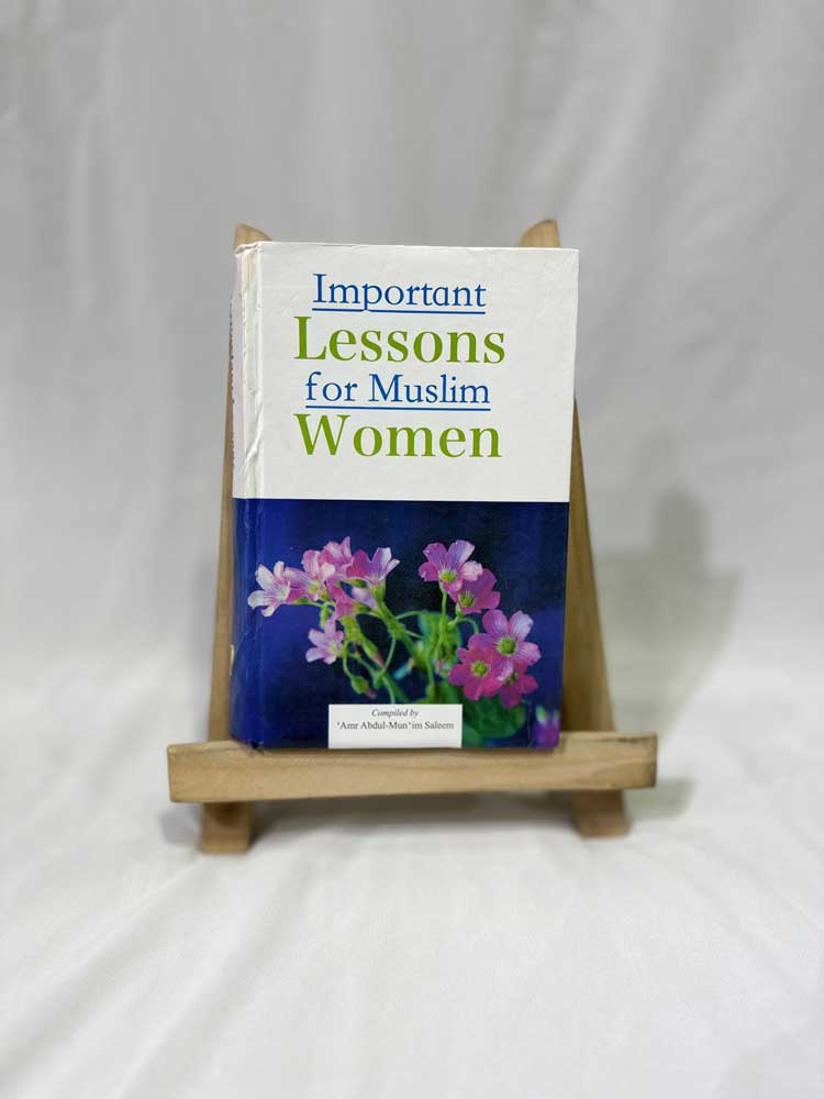 Important Lessons for Muslim Women - Hardcover